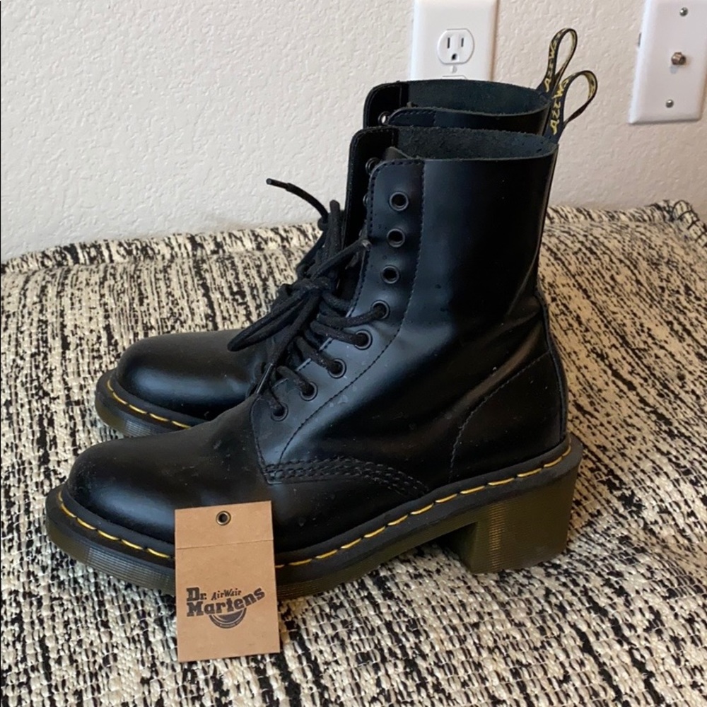 NWT Clemency Dr Martens boots Womens